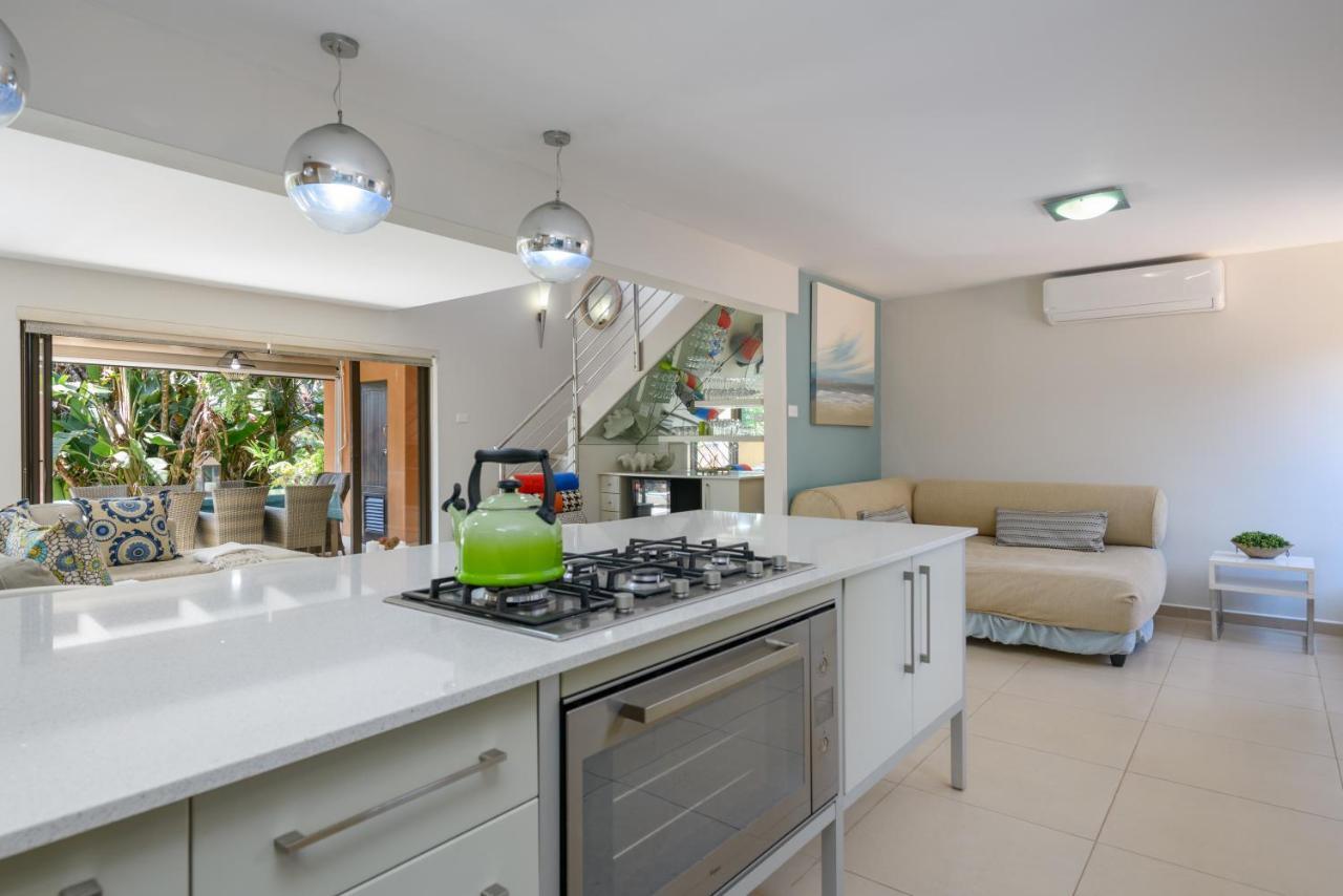 2811 Luxurious And Modern At Upmarket Golf And Estate
